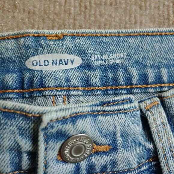 Old Navy Sky Hi Extra High Rise Denim Shorts Womens Size 10 Blue Distressed NEW2 - Picture 4 of 7